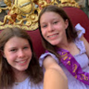 Meet your Posher, Caroline